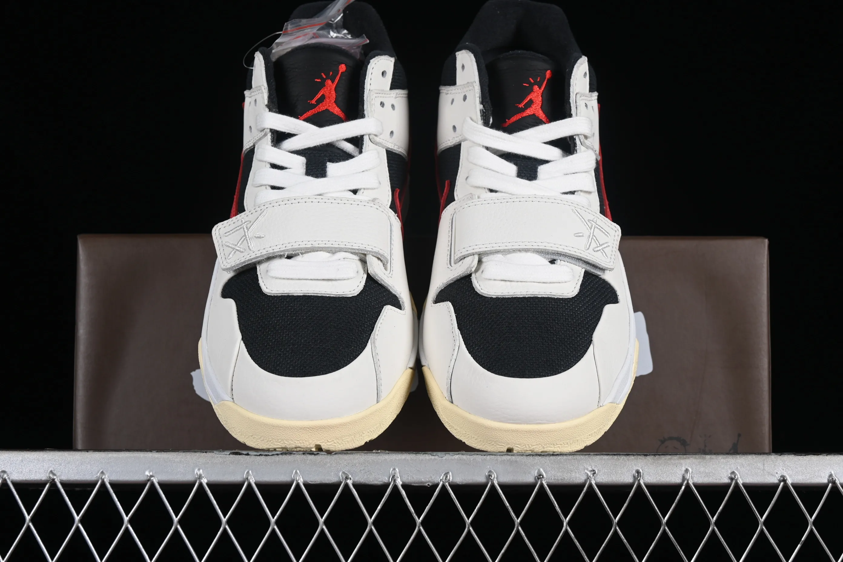 All categories Air Jordan Jordan series basketball shoes Air Jordan 1 Low M version pure original Travis Scott x Jordan Jumpman Jack TR "University Red" AJ1 Joe 1 hook and loop fashion basketball shoes FZ8117-101